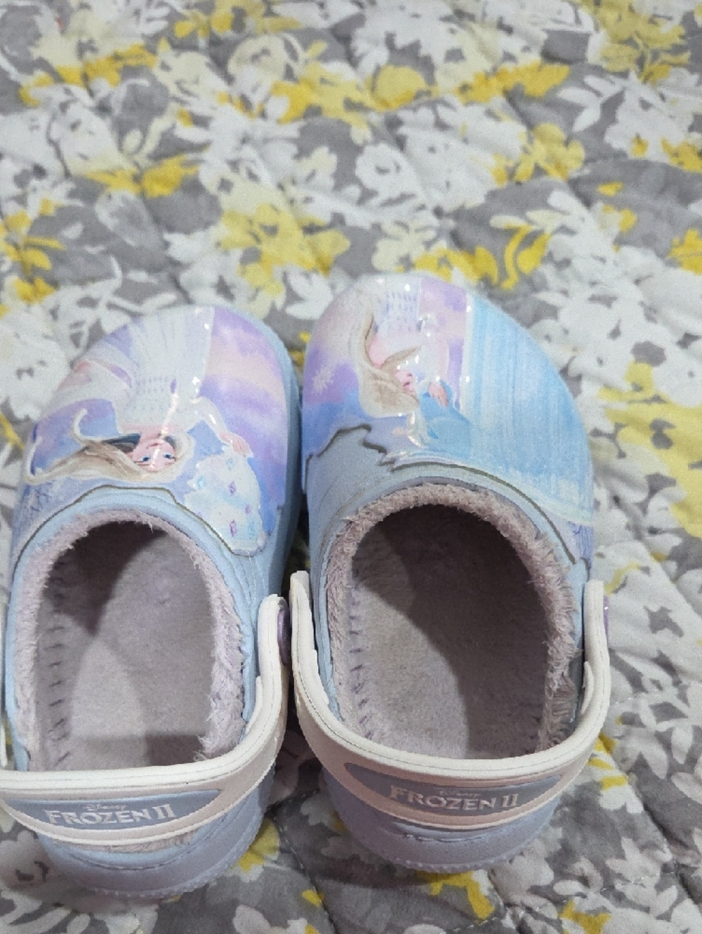 CROCS Kids Frozen Elsa Light Purple and White Slip-On Clogs - Picture 3 of 3